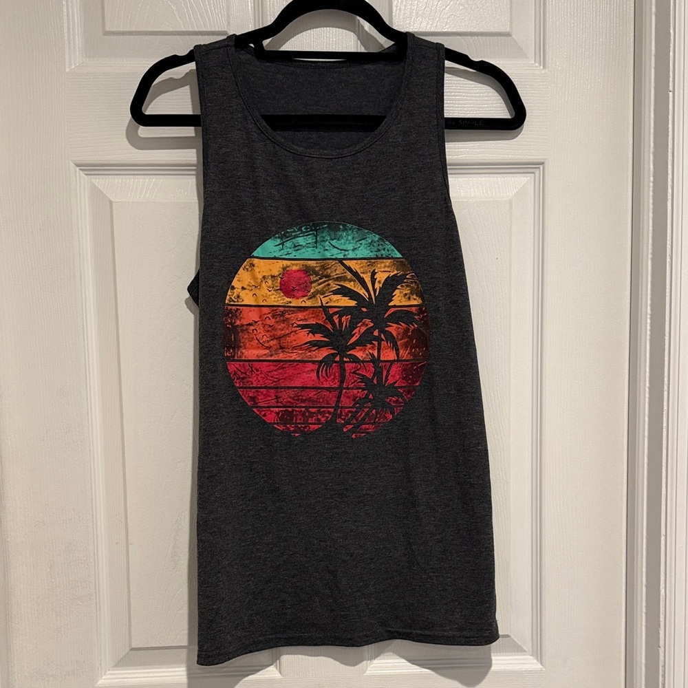 Gray Palm Tree Sunset Graphic Tank Top Beach Vacation Summer Women’s Medium - Picture 2 of 10